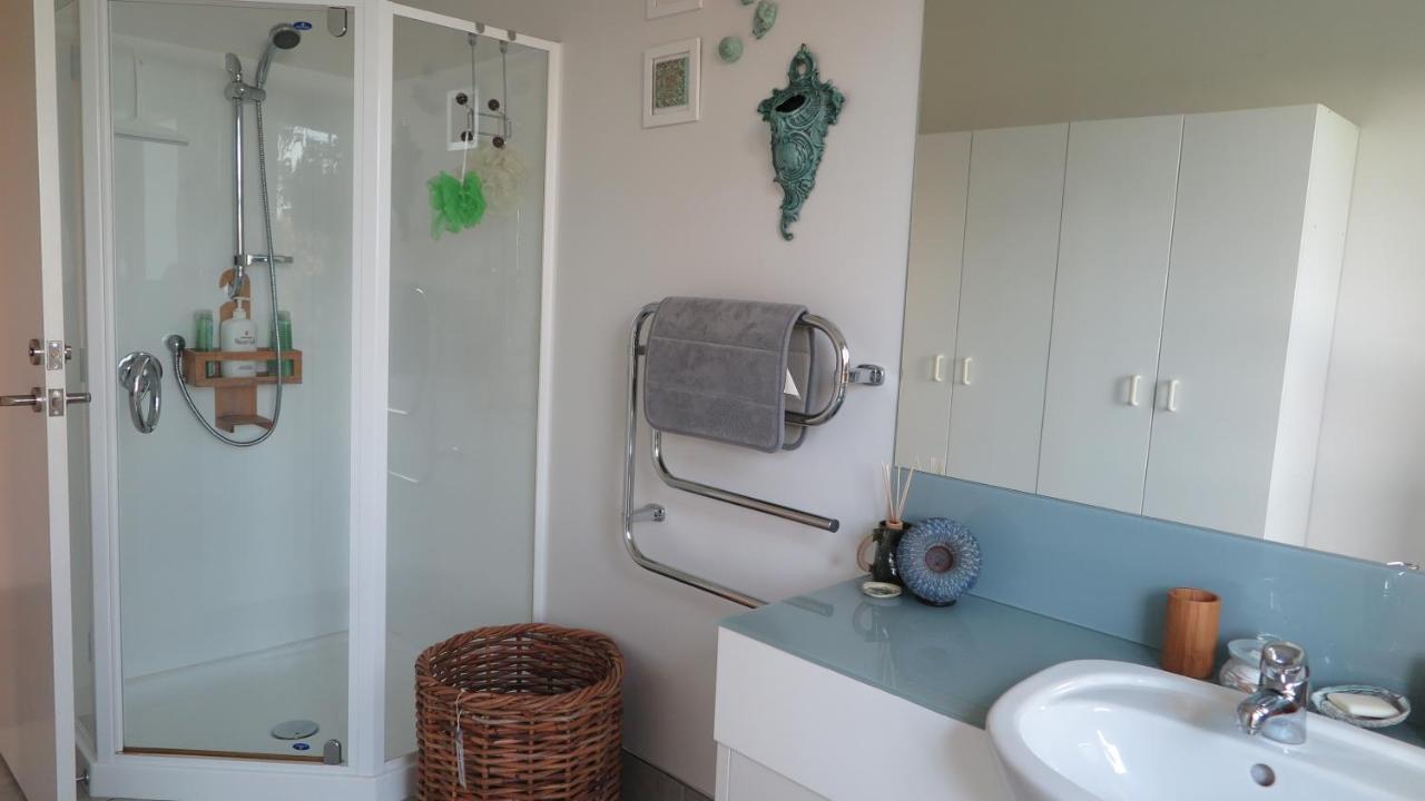 Kaka Lodge At Kotare House Tawharanui ภายนอก รูปภาพ