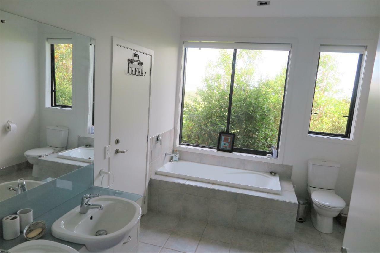 Kaka Lodge At Kotare House Tawharanui ภายนอก รูปภาพ